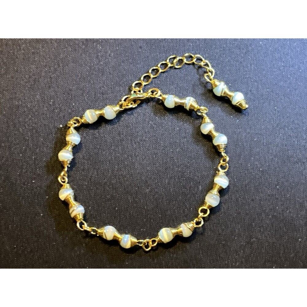 6.75in Gold Plate Teal Cats Eye Bracelet W/ 2in Extender
